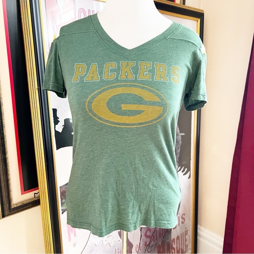 Nike: NFL Packers Green, Yellow Vintage Wash Short Sleeved T-Shirt Size Large